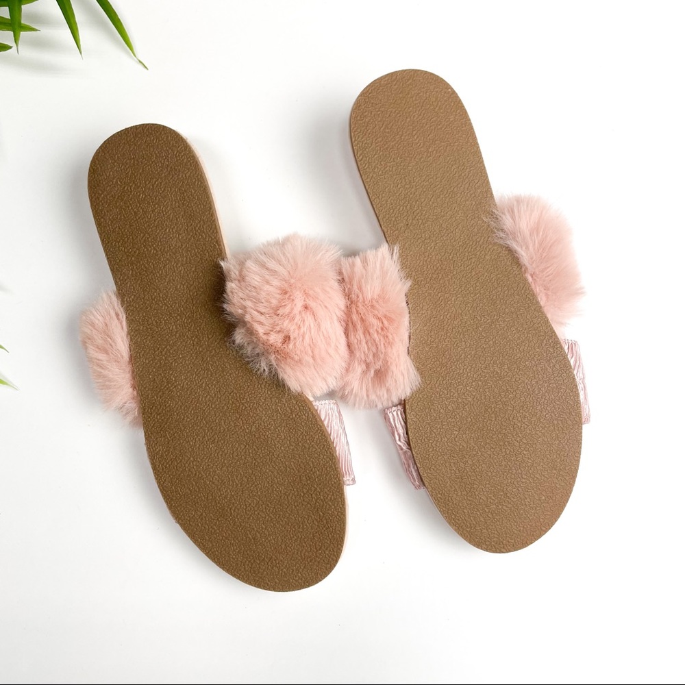 INC Double-Band Faux Fur Slide Slipper - 9/10 - NEW - Picture 2 of 2